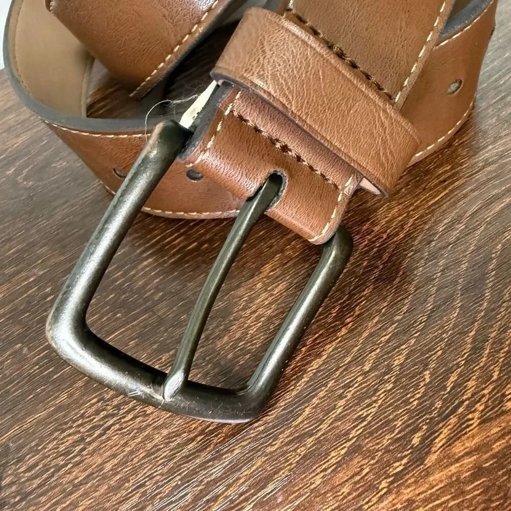 Old Navy Men’s  brown silver Belt small 29-35” 1.5”